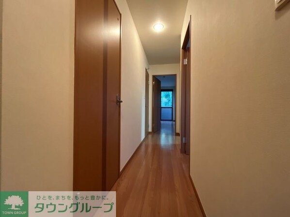 パイン・ツリーの物件内観写真